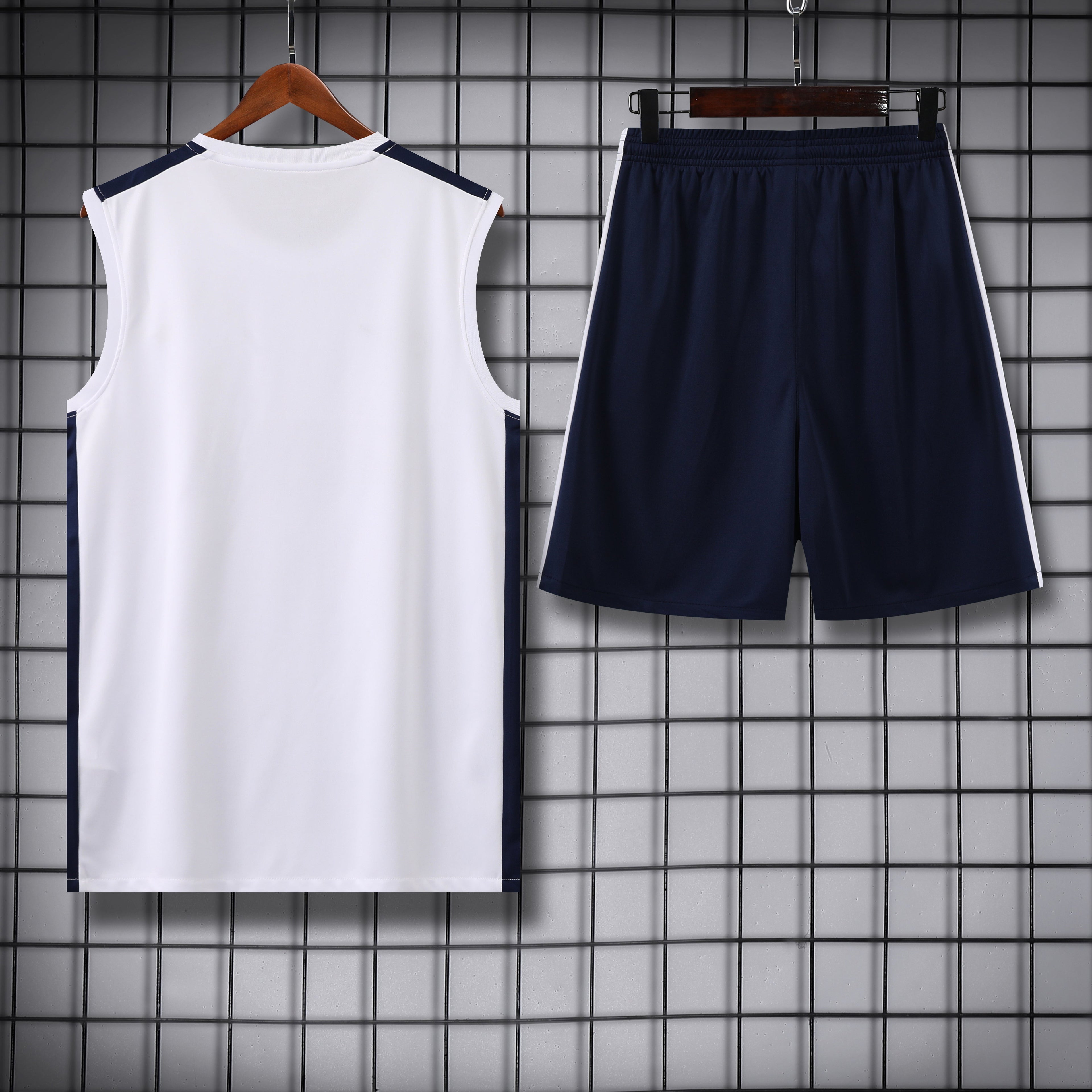 TANK TOP + SHORTS LEIPZG