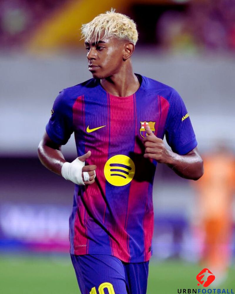 YAMAL LAMINE 2025-26 (Bar)