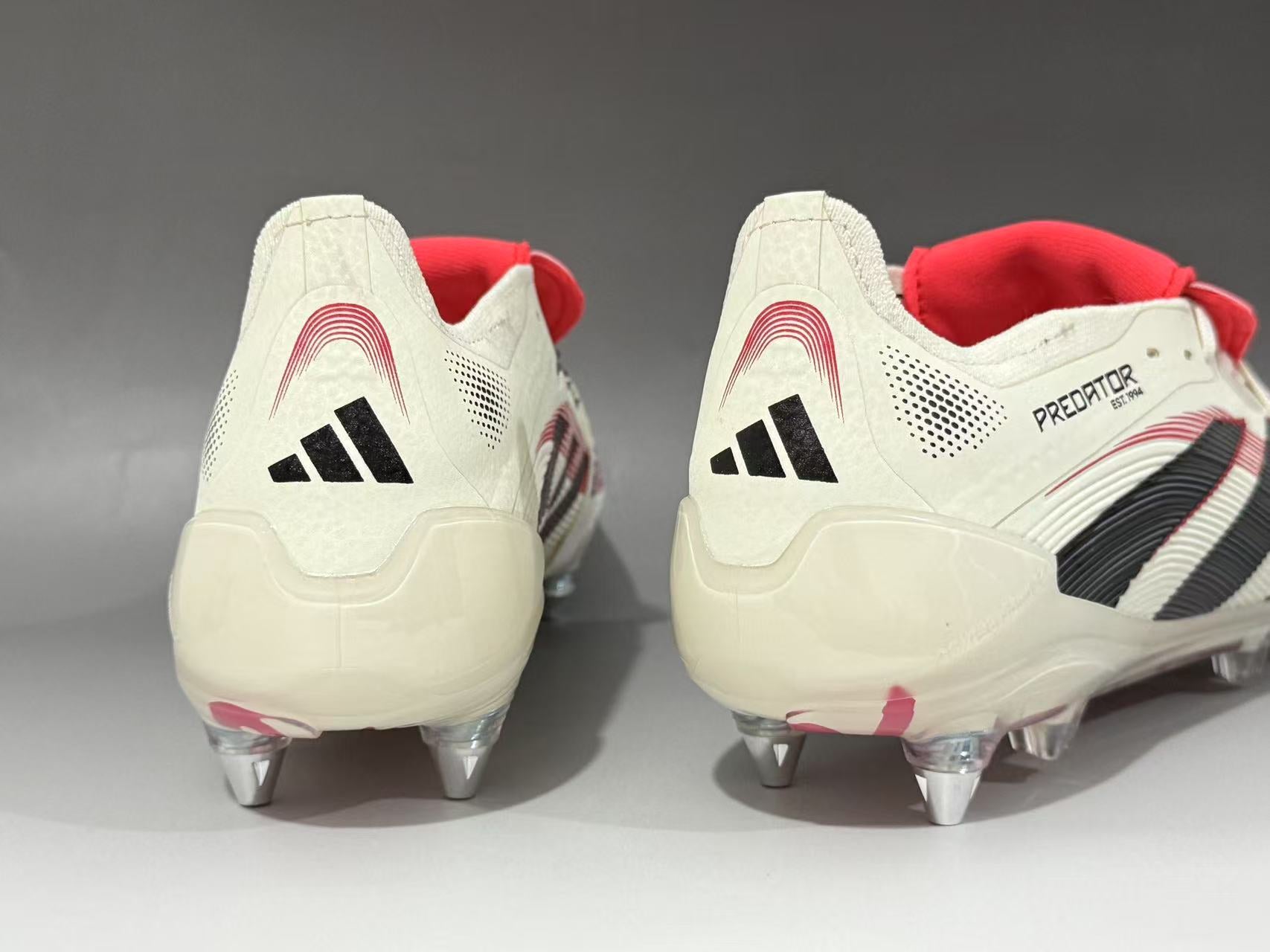 Predator Hybridtouch White